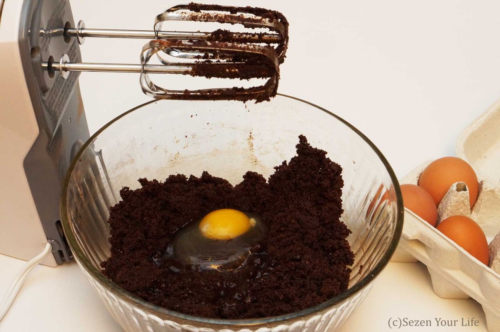 Eggs One at a Time Crinkle Cookies by Sarah Franzen