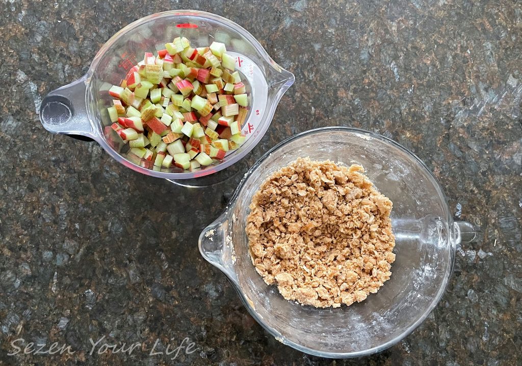 Rhubarb and Crumble